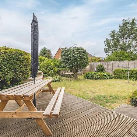 3-Bed Family Home With Parking & Large Garden Windsor Exterior foto